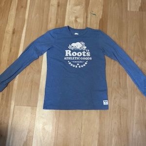 I am selling this top because it does not fit me anymore for I have grown up